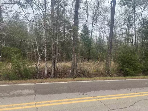 600 Peters Rd, Midway, FL 32343