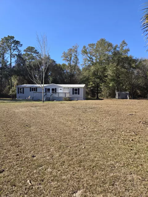 84 Eagle Nest Ln, Crawfordville, FL 32327