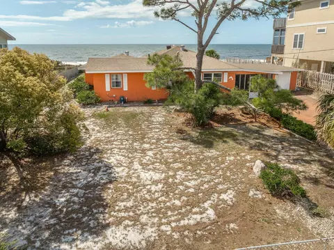 1437 Alligator Dr, Alligator Point, FL 32346