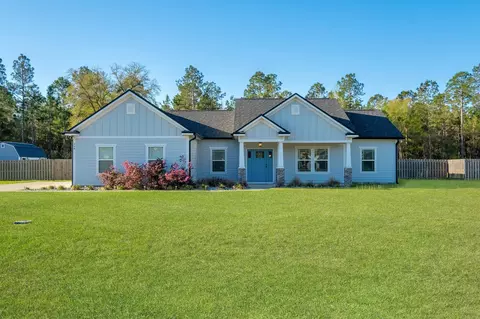 506 Parkside Cir, Crawfordville, FL 32327