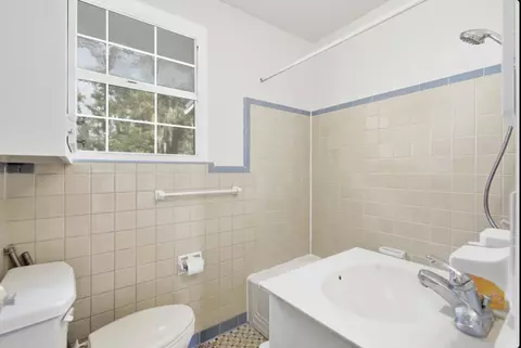 Bath - 614 W Leon St, Perry, FL 32347 photo 1 of 1