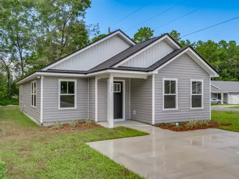 107 Broken Bow Trl, Crawfordville, FL 32327