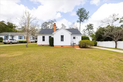 814 Hillcrest Ave, Quincy, FL 32351