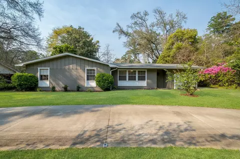 202 Hoffman Dr, Tallahassee, FL 32312