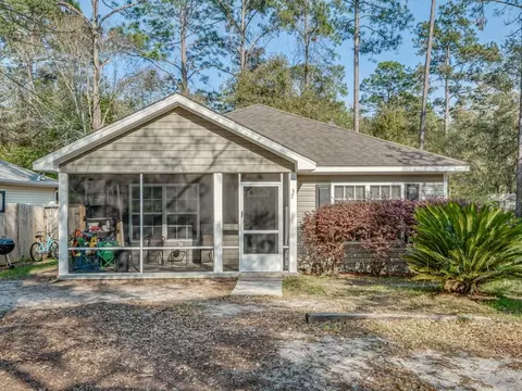37 John David Dr, Crawfordville, FL 32327