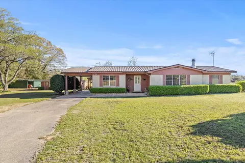 1671 Sand Basin Rd, Grand Ridge, FL 32442