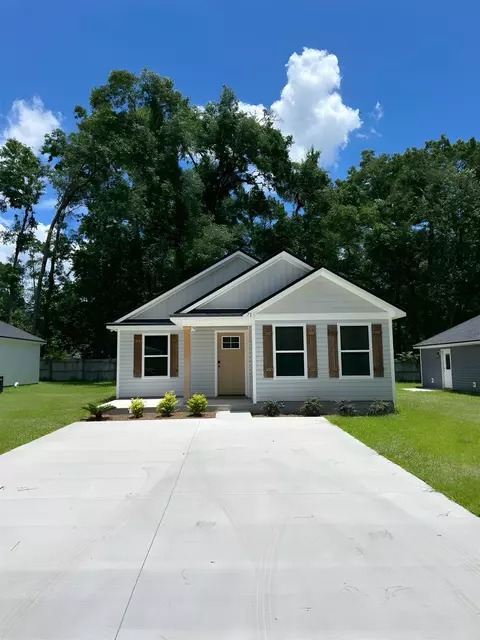 71 Chickat Trl, Crawfordville, FL 32327