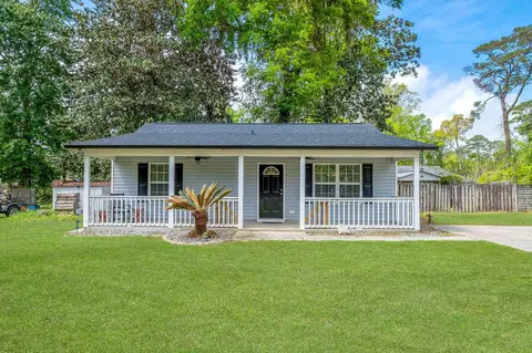 106 Haida Trl, Crawfordville, FL 32327