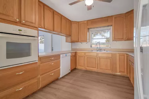 1000 S Orange St, Perry, FL 32348 photo 3