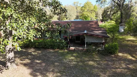 16872 Aqua Ln, Tallahassee, FL 32310