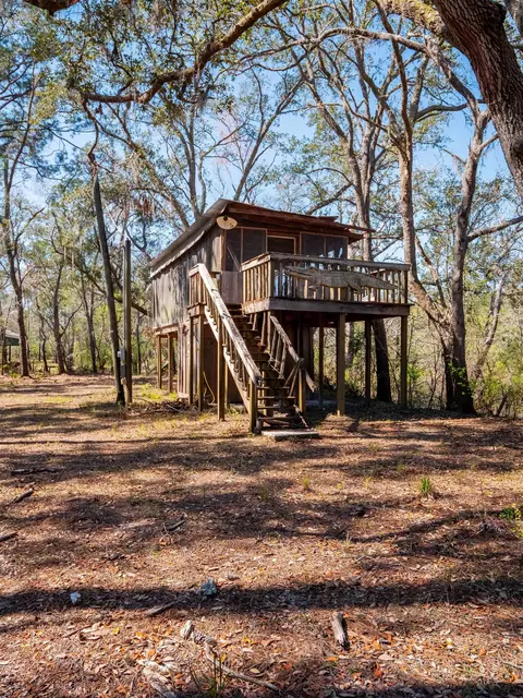 108 NE West Peppermint Trl, Pinetta, FL 32350