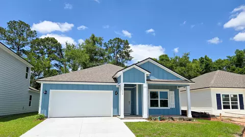 179 Needle Thrush Cir, Crawfordville, FL 32327