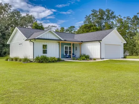 898 Circle Dr, Havana, FL 32333