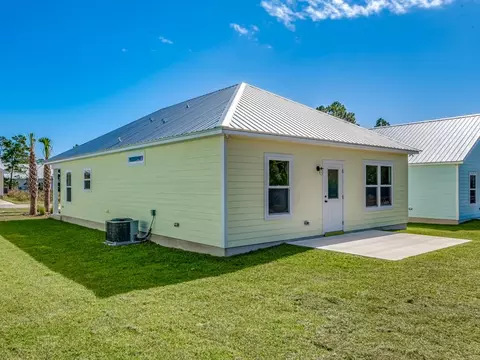 Exterior - 244 Ante Beppum Loop, Carrabelle, FL 32322 photo 3 of 4