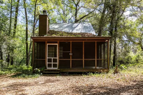 5831 Old Bainbridge Rd, Tallahassee, FL 32303