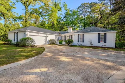 2601 Lotus Dr, Tallahassee, FL 32312