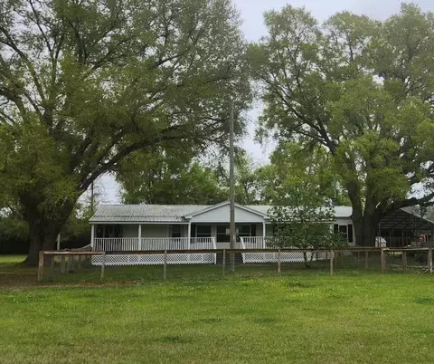 245 Kenneth Cir, Crawfordville, FL 32327