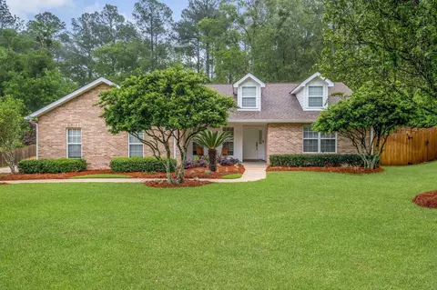 10033 Leafwood Dr, Tallahassee, FL 32312