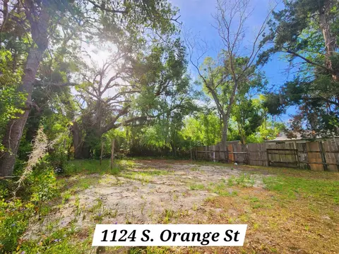 Exterior - 1124 S Orange St #2, Perry, FL 32348 photo 6 of 11