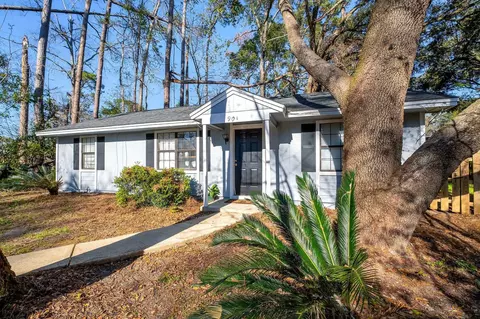 901 Tomahawk Ct, Tallahassee, FL 32304