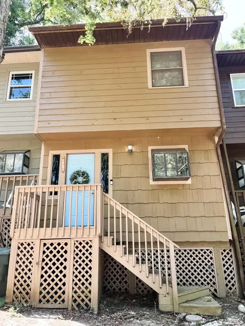 1721 S Beechwood Cir, Tallahassee, FL 32301