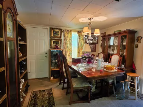Dining - 423 NEmpress Tree Ave, Pinetta Madison County, FL 32350 photo 1 of 1