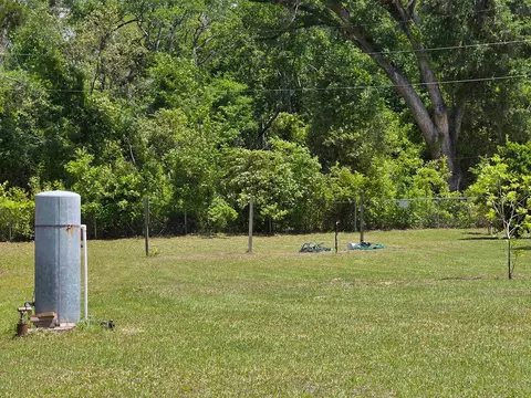 Exterior - 423 NEmpress Tree Ave, Pinetta Madison County, FL 32350 photo 8 of 21