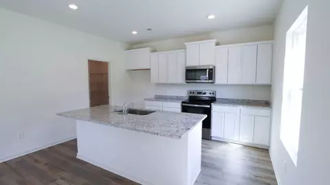 Kitchen - 120 Pruitt Dr, Crawfordville, FL 32327 photo 2 of 2