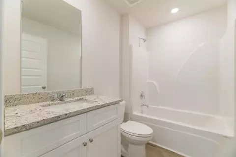 Bath - 119 Pruitt Dr, Crawfordville, FL 32327 photo 3 of 6
