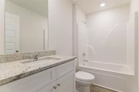 Bath - 119 Pruitt Dr, Crawfordville, FL 32327 photo 5 of 6