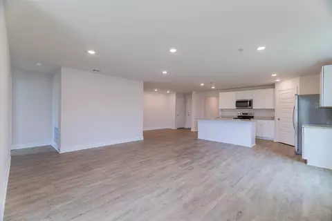 Living - 119 Pruitt Dr, Crawfordville, FL 32327 photo 3 of 3