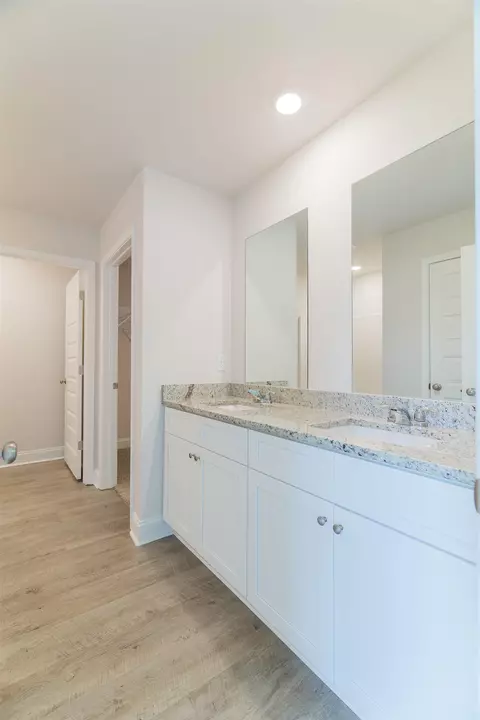 Bath - 119 Pruitt Dr, Crawfordville, FL 32327 photo 1 of 6