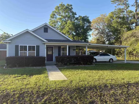 66 Brewster Rd, Crawfordville, FL 32327