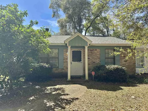2213 Mandrell Ct, Tallahassee, FL 32303
