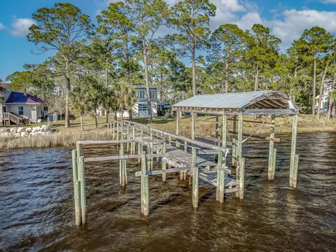 2475 Surf Rd, Ochlockonee Bay, FL 32346