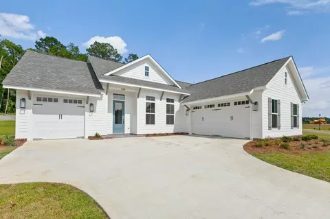 8411 Knotted Pine Ln, Tallahassee, FL 32312