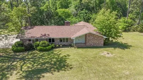 823 Salter Rd, Quincy, FL 32352