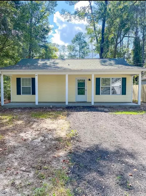 29 Menomini St, Crawfordville, FL 32327
