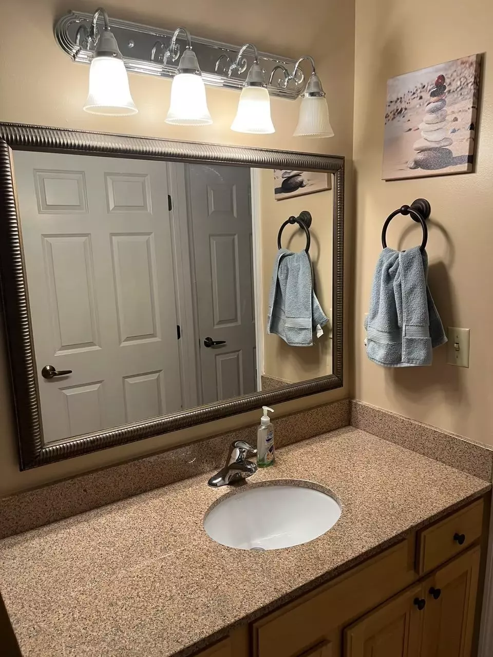 Bath - 215 W College Ave #511, Tallahassee, FL 32301 photo 2 of 2