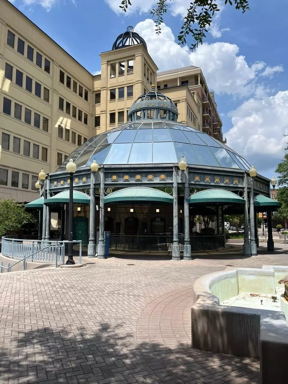 Exterior - 215 W College Ave #511, Tallahassee, FL 32301 photo 4 of 6