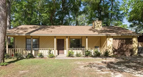 2300 Cumberland Dr, Tallahassee, FL 32303