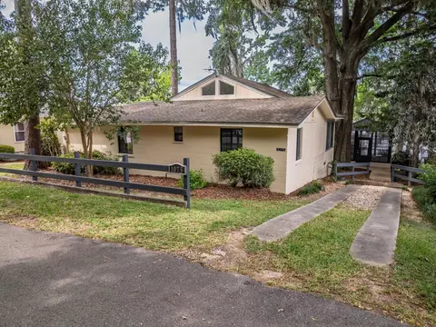 1075 Drake Acres Rd, Quincy, FL 32351