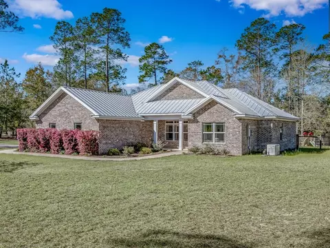 24 Dixie Dr, Crawfordville, FL 32327