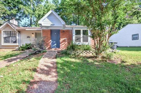 2100 Victory Garden Ln, Tallahassee, FL 32301
