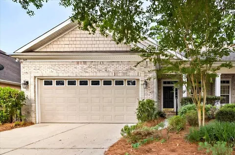 1512 Harbor Club Dr, Tallahassee, FL 32308