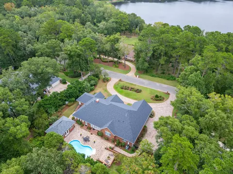5390 Pembridge Pl, Tallahassee, FL 32309
