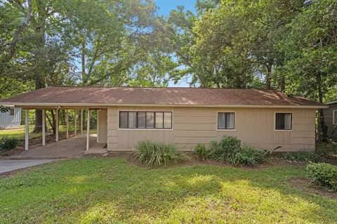 810 S Lipona Rd, Tallahassee, FL 32304