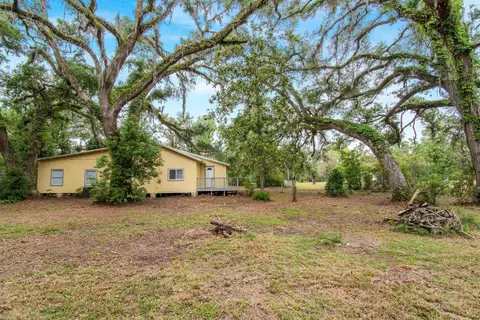 Exterior - 2851 E Dorman Peacock Rd, Perry, FL 32348 photo 4 of 10