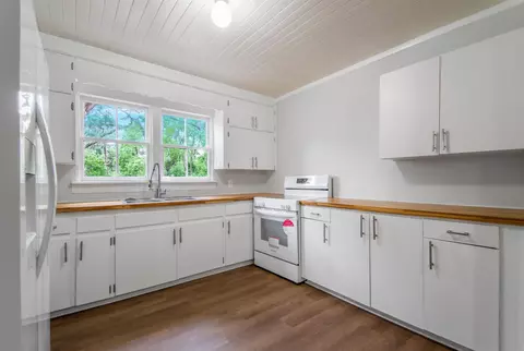 Kitchen - 2851 E Dorman Peacock Rd, Perry, FL 32348 photo 1 of 1