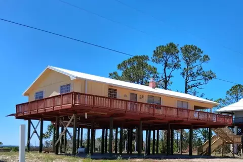 2630 Dekle Be Rd, Perry, FL 32348